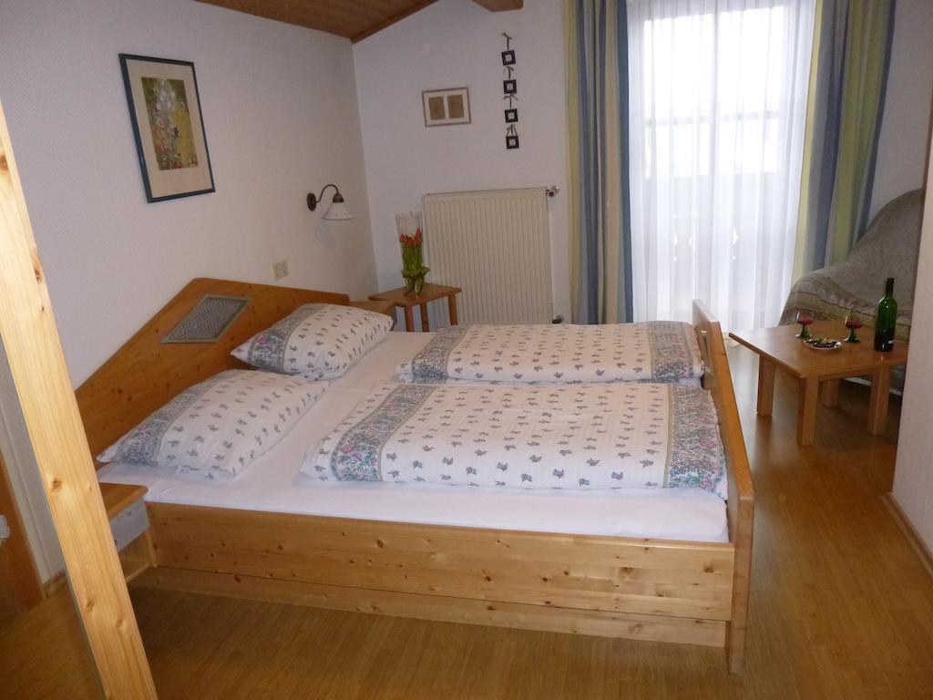 Gastehaus Fischer Otel Eschlkam Oda fotoğraf